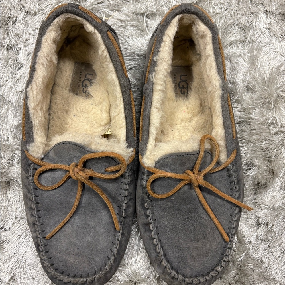 UGG sz7  Charcoal Suede Loafers with Tan Accents
